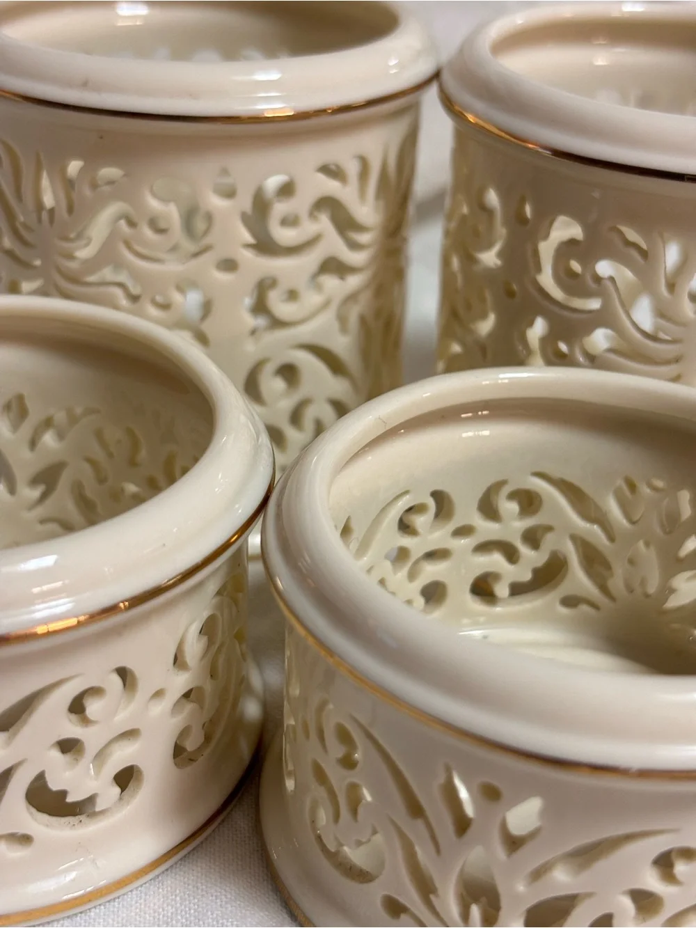 4 Lenox illuminates ivory pierced porcelain Filigree Votive Candle Holders